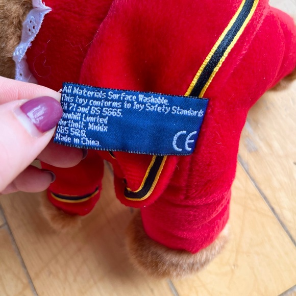 Whitehill Limited Vintage 90s Beefeater Palace Tower of London Guard Bear Plush - Picture 7 of 9